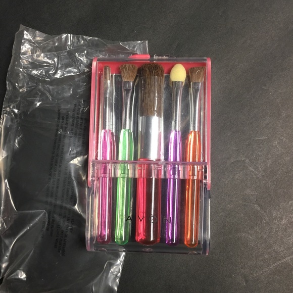 Avon Other - NEW Avon Mini Travel Compact Makeup Brush Set